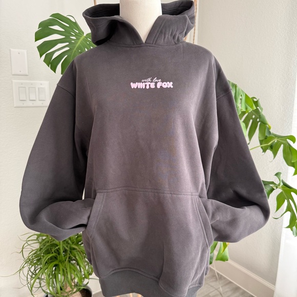 White Fox With Love In The Moment Oversized Hoodie Charcoal M/L
PTP: 25” - Picture 2 of 10
